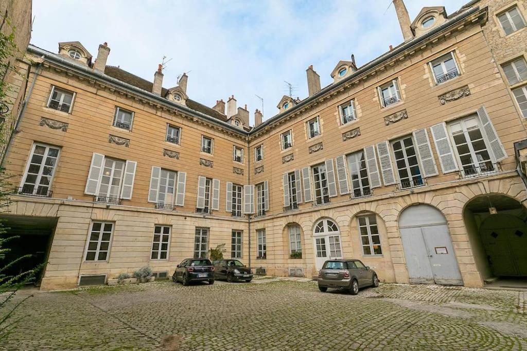 Le Hardi Apartment Dijon Bagian luar foto